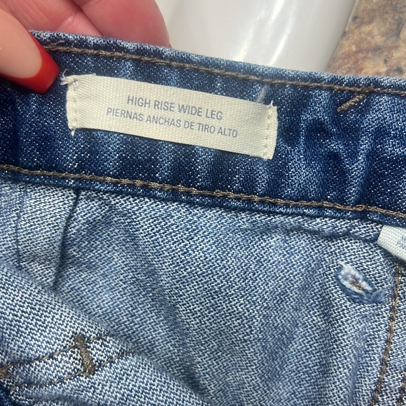 Universal Thread Cropped Jeans - Picture 3 of 6